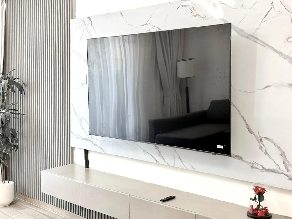 Homes2Retreat - Modern 2Br With Balcony In Jvc Dubai Apartment