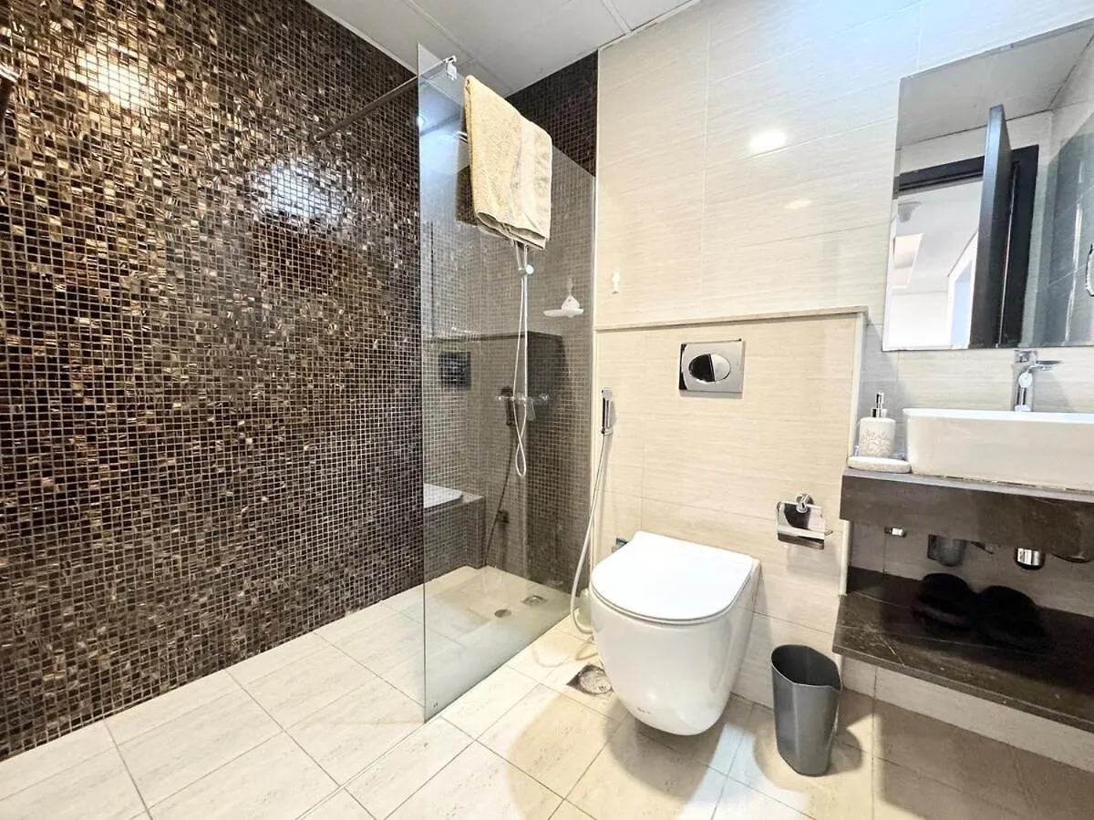 Homes2Retreat - Modern 2Br With Balcony In Jvc Dubai 0*,  United Arab Emirates